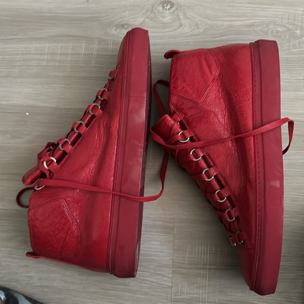 Balenciaga Sneakers - size 42 great condition - Picture 2 of 5